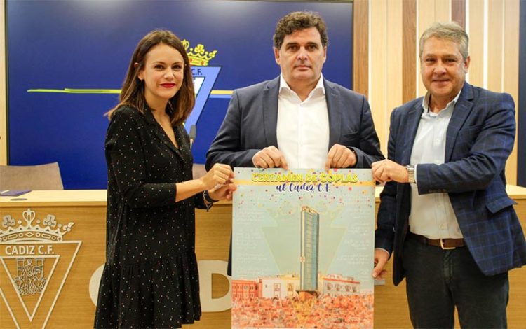 Desvelando el cartel asociado al concurso cadista / FOTO: Cádiz CF
