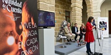 La concejala de Fiestas explica detalles de la campaña / FOTO: Eulogio García