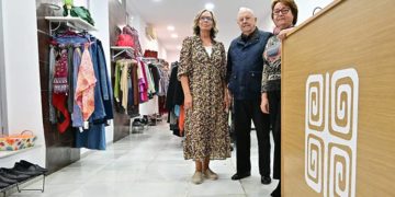 La nueva tienda solidaria en el centro de Cádiz / FOTO: Eulogio García