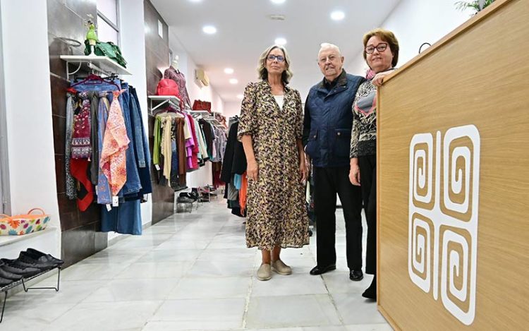 La nueva tienda solidaria en el centro de Cádiz / FOTO: Eulogio García