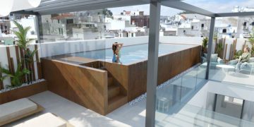 Recreación virtual de la piscina que se añade a la promoción