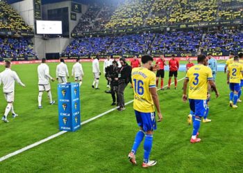Ambiente en el inicio del partido ante el Real Madrid / FOTO: Eulogio García