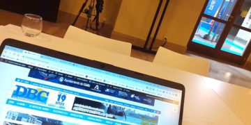 Cubriendo la reunión de ministros de la UE celebrada en el Palacio de Congresos de Cádiz / FOTO: DBC