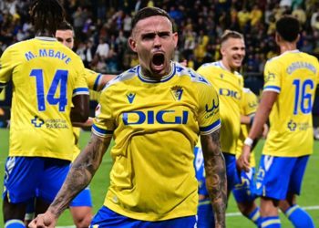 Roger celebrando con rabia su gol / FOTO: Eulogio García