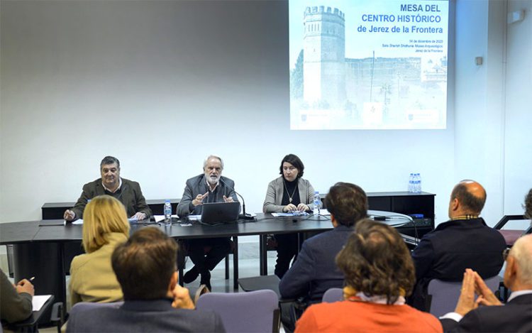 Un momento de la reunión / FOTO: Ayto.