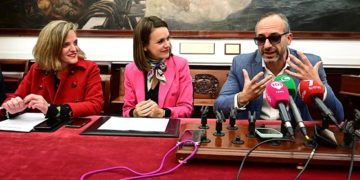 El cuartetero ofreciendo detalles de su espectáculo / FOTO: Eulogio García