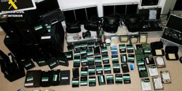 Material informático intervenido / FOTO: Guardia Civil