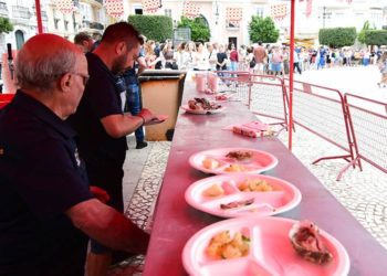 Colas en una pasada Ostionada / FOTO: Eulogio García