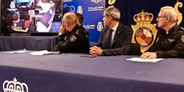 Mandos policiales y el subdelegado ofreciendo detalles de la operación / FOTO: Eulogio García