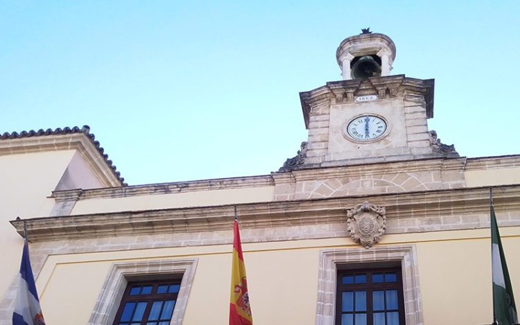 Detalle de la fachada del Consistorio jerezano / FOTO: DBC