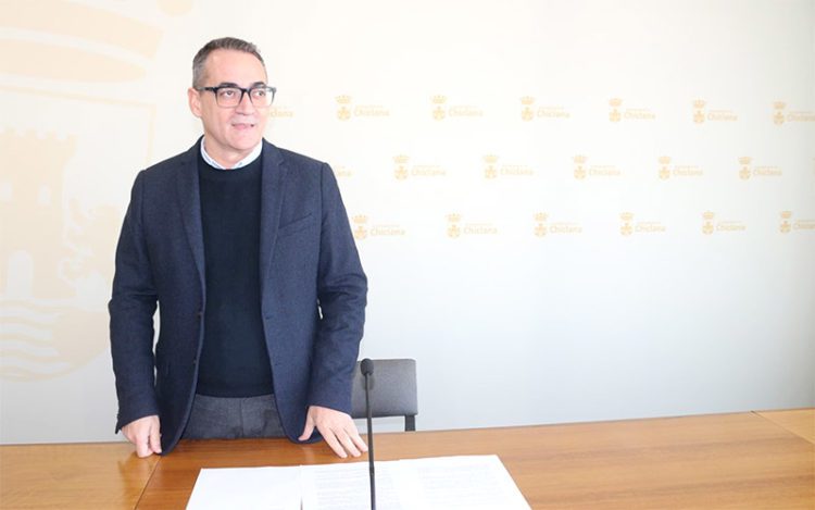 El concejal Francis Salado en la sala de prensa / FOTO: Ayto.