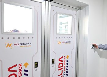 Acceso a la UCIP "tuneada" / FOTO: Eulogio García