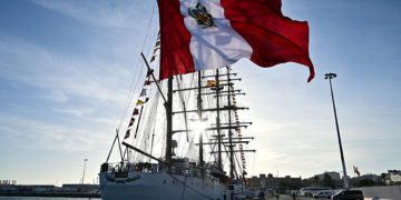Atracado en el muelle gaditano / FOTO: Eulogio García