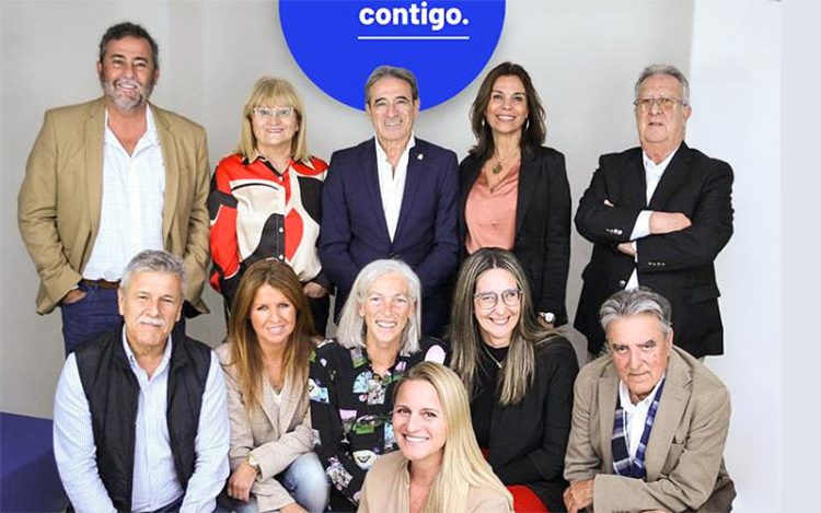 Posado de la candidatura liderada por Campos