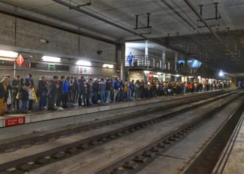Tras un partido de fútbol en la estación del Estadio / FOTO: Eulogio García