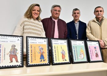 Con los cinco flamantes sellos / FOTO: Eulogio García