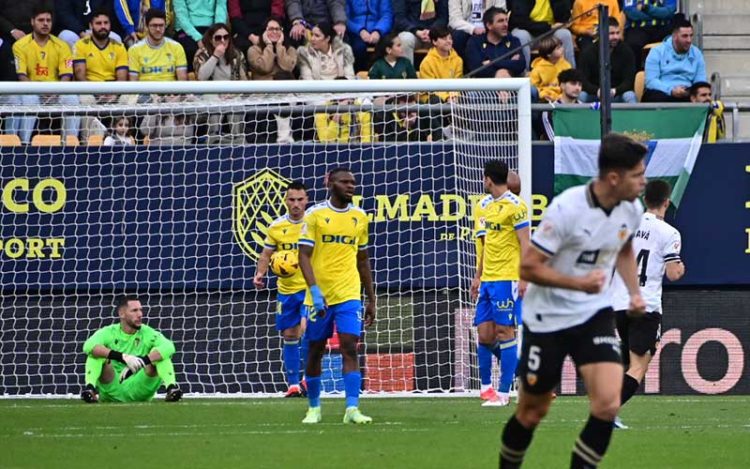 Ledesma en el suelo tras encajar uno de los goles / FOTO: Eulogio García