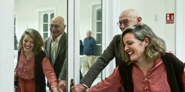 La concejala y Juliá abre las puertas de la futura sede / FOTO: Eulogio García