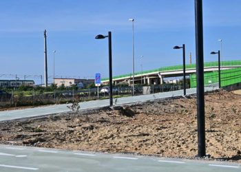 Casi medio kilómetro de pasarela entre ambos puntos / FOTO: Eulogio García