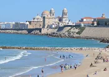 El PP ve oportuno otro espigón en Santa María del Mar / FOTO: Eulogio García