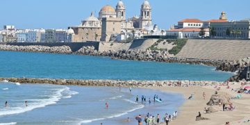 El PP ve oportuno otro espigón en Santa María del Mar / FOTO: Eulogio García