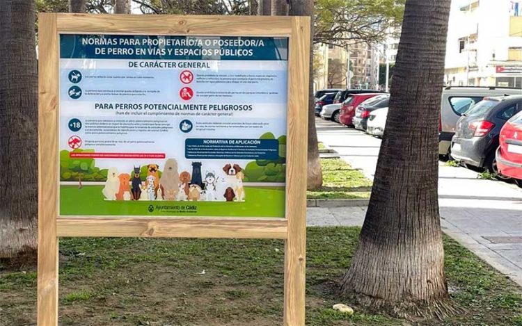 Uno de los dos nuevos cartelones / FOTO: Ayto.