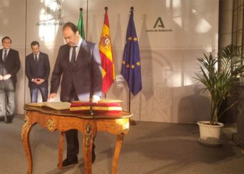 Momento de la toma de posesión del cargo / FOTO: UCA