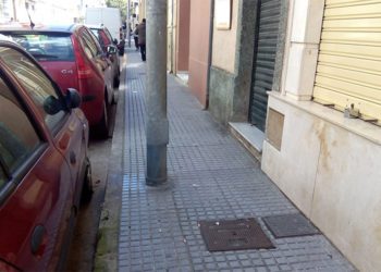 Tramo de acera imposible para personas en silla de ruedas / FOTO: La Zancada