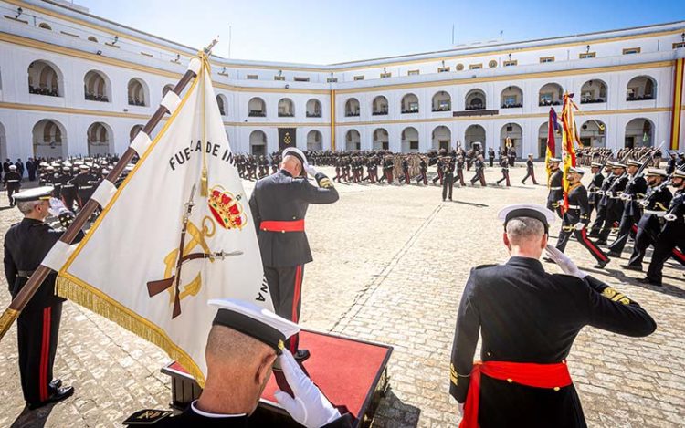 Una de las secuencias de la parada militar / FOTO: Armada