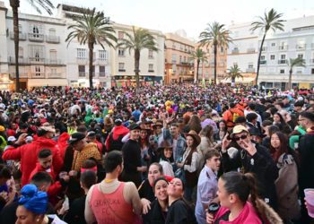 Macrobotellón del primer sábado de fiesta / FOTO: Eulogio García