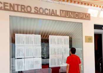 Listas de admitidos y excluidos en una pasada convocatoria / FOTO: Ayto.