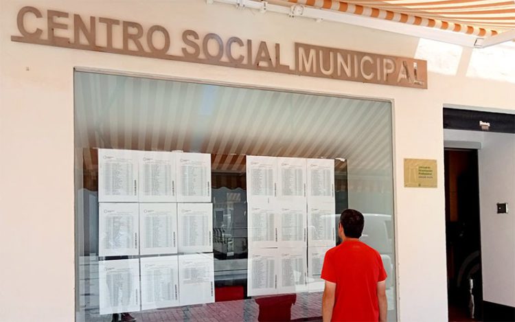 Listas de admitidos y excluidos en una pasada convocatoria / FOTO: Ayto.