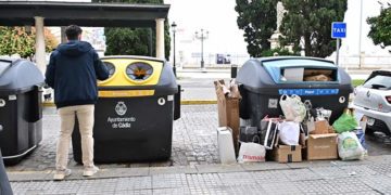 Bombos de basura en pleno centro histórico / FOTO: Eulogio García