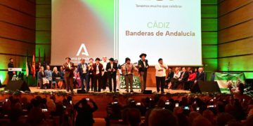 Aprovechando el premio al Selu, actuó su chirigota / FOTO: Eulogio García