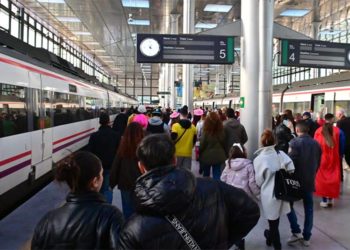 La estación de tren de Cádiz en carnaval / FOTO: Eulogio García