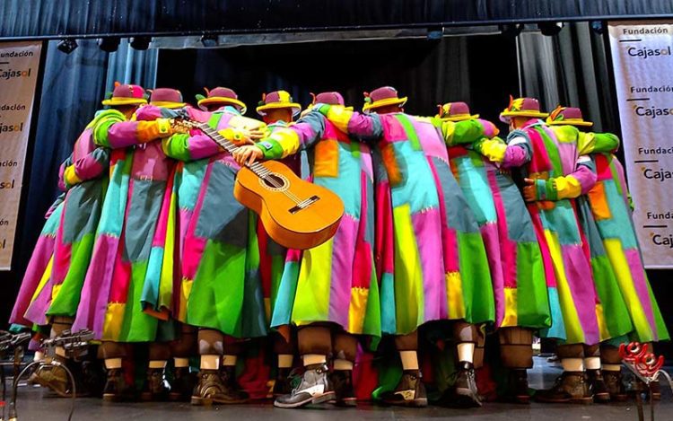 Inmortalizando el paso por el Falla / FOTO: DBC