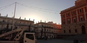 Primeros trabajos en la plaza del Rey / FOTO: DBC