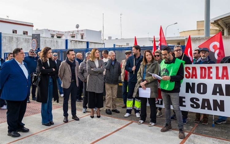 Un momento de la concentración de protesta / FOTO: Ayto.