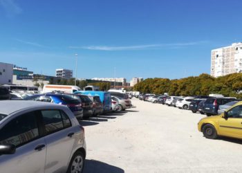 Detalle de la parcela usada actualmente como aparcamiento / FOTO: Junta