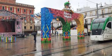 La plaza del Rey en modo carnaval / FOTO: Junta
