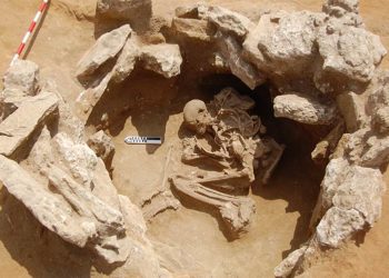 Una de las tumbas halladas en Camposoto / FOTO: UCA