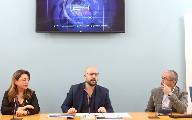 Esbozando el plan / FOTO: Diputación