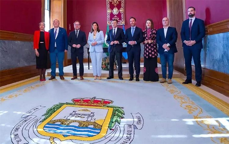 Recepción al alcalde de Cádiz y sus concejales en San Fernando / FOTO: Ayto.