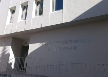 Detalle de la fachada del CEPER isleño / FOTO: DBC