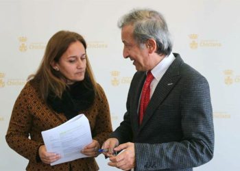 Los concejales Ana González y Rodolfo Pérez antes de comparecer / FOTO: Ayto.