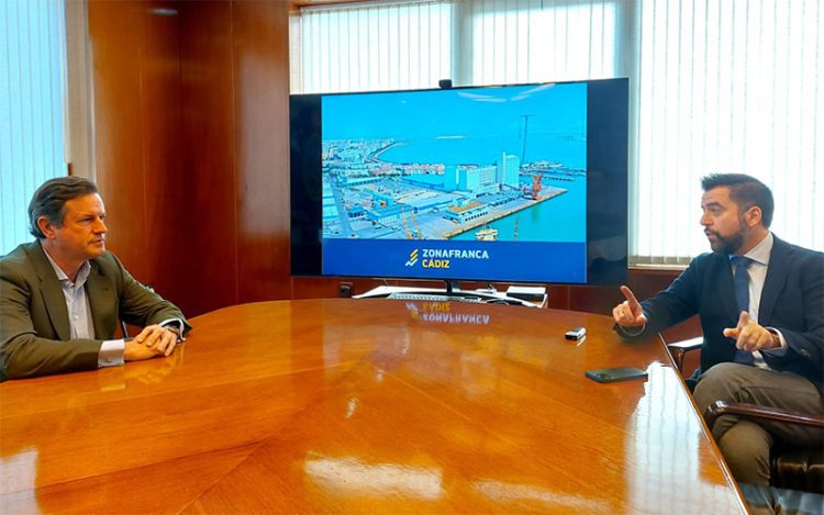 El presidente del Clúster visitaba la Zona Franca meses atrás / FOTO: Zona Franca