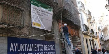 Inicio de la actuación en la calle Santiago, meses atrás / FOTO: Eulogio García