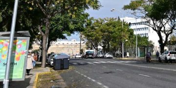 Dos de las paradas de la avenida / FOTO: Eulogio García