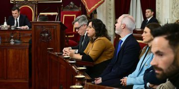 Un momento del pleno desde la bancada de la oposición / FOTO: Eulogio García