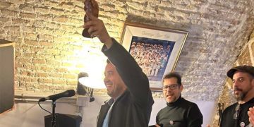 El representante de 'El hum' celebrado su premio / FOTO: cedida